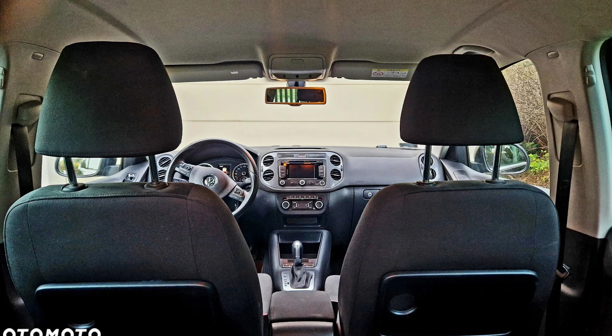 Volkswagen Tiguan cena 82000 przebieg: 102000, rok produkcji 2015 z Sochaczew małe 154